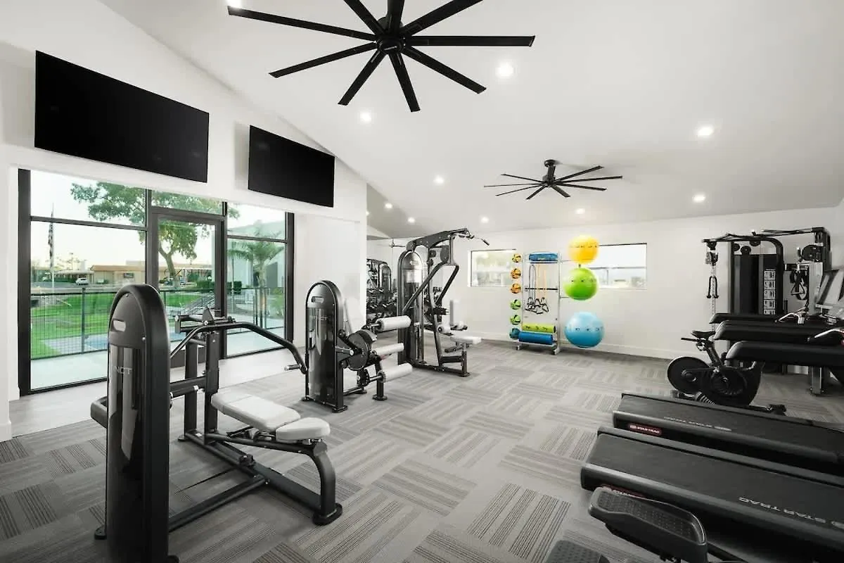スコッツデールModern 2Bd - Parking, Gym, Pool - Sleeps 8 - 5 Min Casinoアパートメント 米国